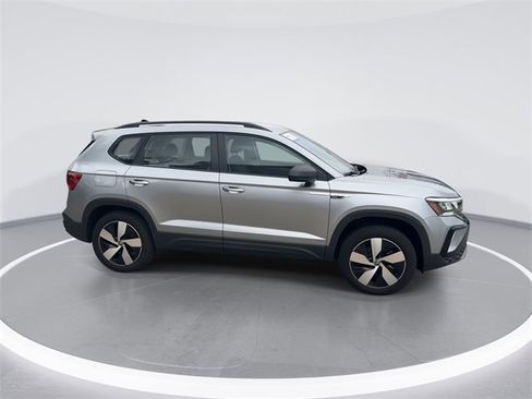 Used 2024 Volkswagen Taos S image 8