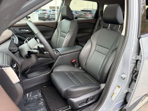 Used 2023 Nissan Rogue SL image 32