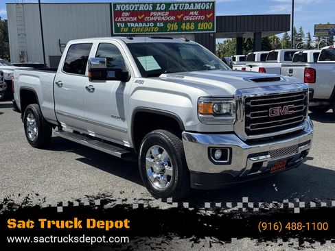 Used 2018 GMC Sierra 2500 SLT w/ Duramax Plus Package AWD/4WD image 1