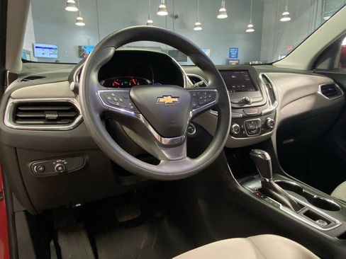 Used 2020 Chevrolet Equinox LT w/ LPO, Floor Liner Package FWD image 19