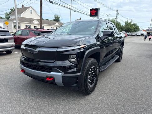 Used 2026 Chevrolet Silverado EV Trail Boss AWD/4WD image 2
