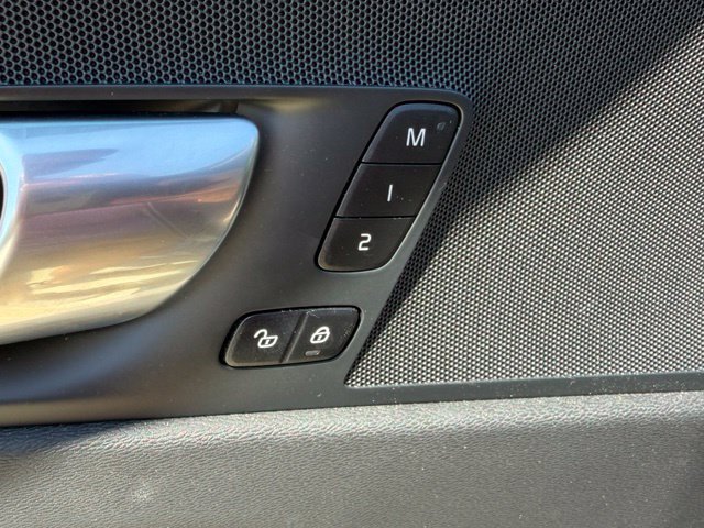 Used 2026 Volvo XC60 B5 Core AWD/4WD image 14