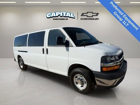 Used 2024 Chevrolet Express 3500 LT w/ LT Preferred Equipment Group RWD image 7