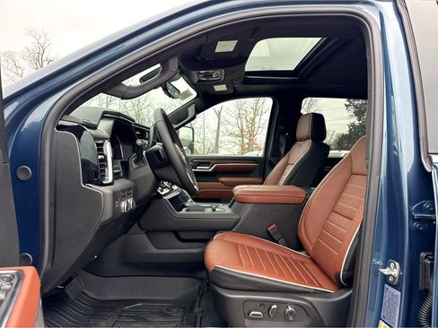 New 2026 GMC Sierra 2500 Denali Ultimate image 8
