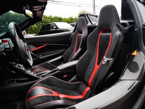 Used 2020 McLaren 720S Performance RWD image 29