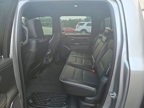 Used 2024 RAM 1500 Laramie AWD/4WD image 5