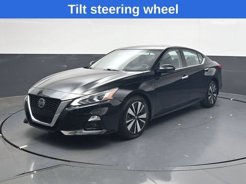 Used 2022 Nissan Altima 2.5 SL FWD image 8