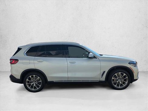Used 2021 BMW X5 sDrive40i w/ Premium Package RWD image 4