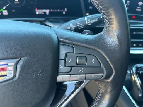 Used 2022 Cadillac Escalade ESV Sport w/ Touring Package image 18