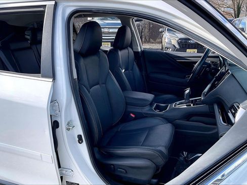 Used 2021 Subaru Outback Limited image 7