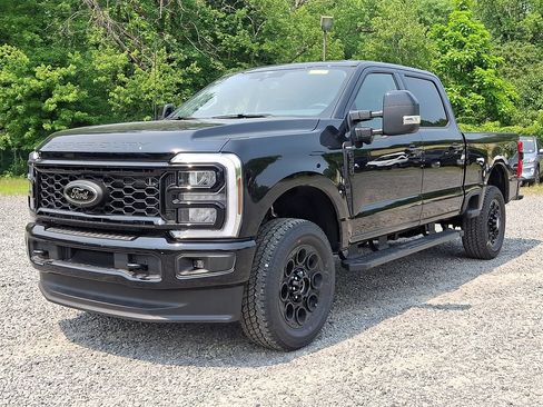New 2026 Ford F350 Lariat w/ Black Appearance Package AWD/4WD image 2