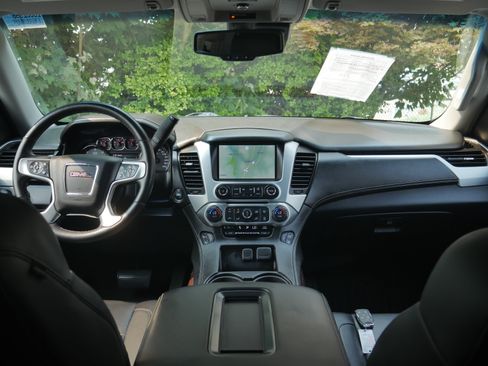 Used 2015 GMC Yukon SLT AWD/4WD image 9