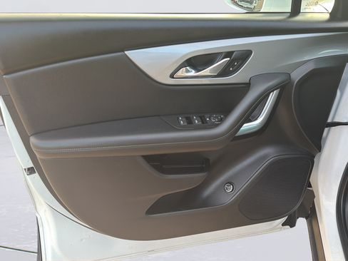 Used 2020 Chevrolet Blazer LT FWD image 22