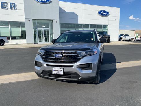 Used 2023 Ford Explorer XLT RWD image 12