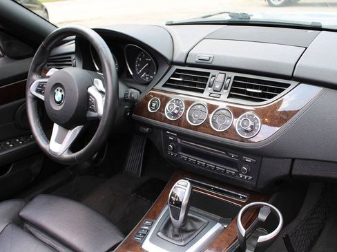 Used 2011 BMW Z4 sDrive35i RWD image 17