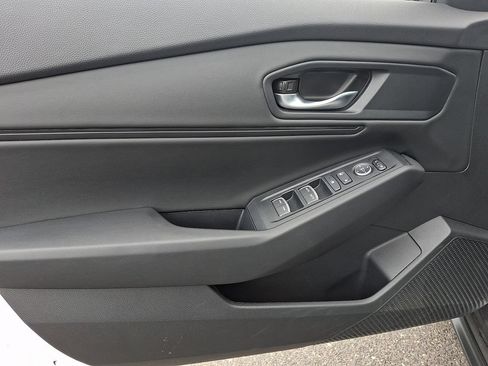 Used 2025 Honda Accord SE image 12