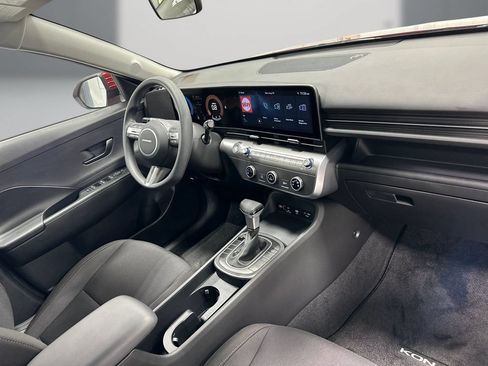 Used 2026 Hyundai Kona SE FWD image 16