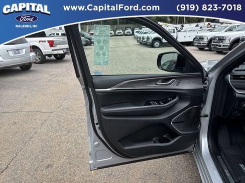 Used 2024 Jeep Grand Cherokee L Overland w/ Trailer Tow Package image 19