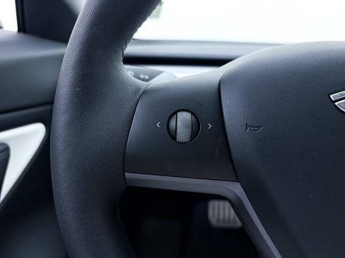 Used 2020 Tesla Model 3 Performance image 27