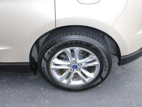 Used 2017 Ford Edge SEL w/ Equipment Group 201A AWD/4WD image 6