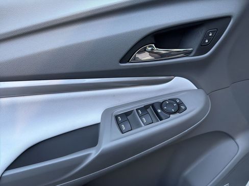 Used 2022 Chevrolet Bolt EUV Premier w/ Launch Edition image 23