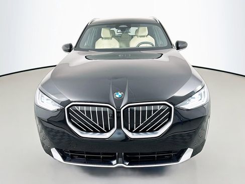 Used 2025 BMW X3 xDrive30i w/ Premium Package image 2