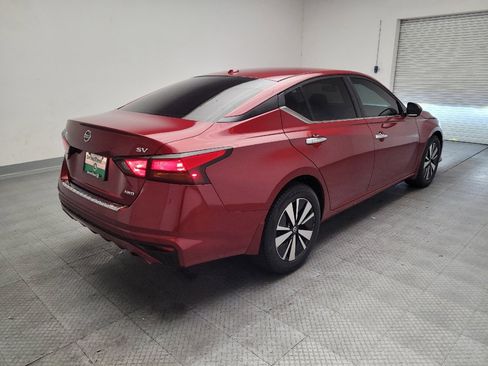 Used 2021 Nissan Altima 2.5 SV w/ SV Premium Package AWD/4WD image 9