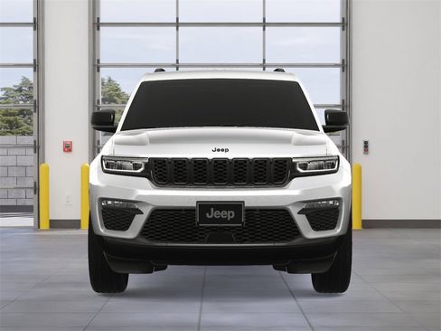 New 2025 Jeep Grand Cherokee Limited w/ Black Appearance Package image 8