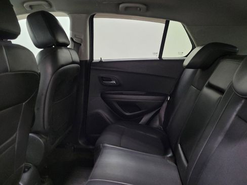 Used 2016 Chevrolet Trax LT w/ LT Convenience Package image 18