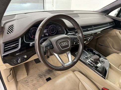 Used 2017 Audi Q7 3.0T Prestige w/ Prestige Package AWD/4WD image 4