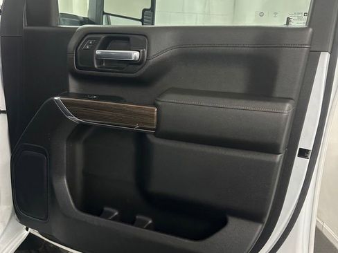 Used 2023 Chevrolet Silverado 2500 LT w/ Convenience Package image 33