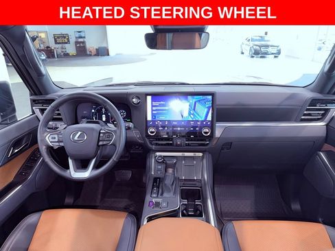 Used 2024 Lexus GX 550 AWD/4WD image 13
