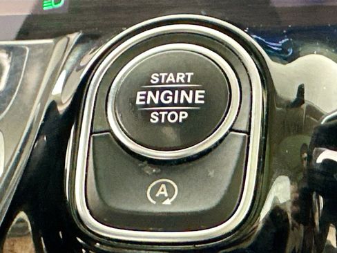 Certified 2023 Mercedes-Benz GLA 250 4MATIC w/ Premium Package image 16