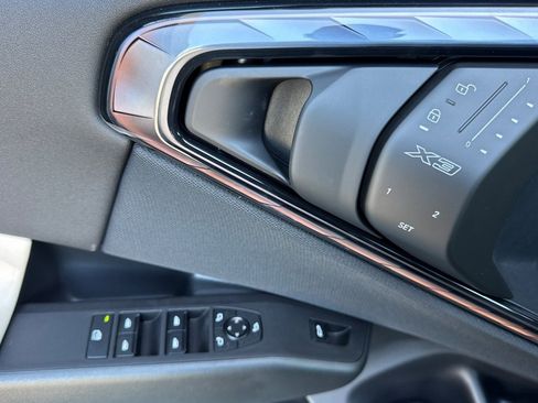 Used 2025 BMW X3 xDrive30i w/ Convenience Package image 13