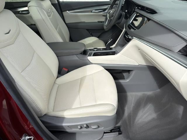 Certified 2024 Cadillac XT5 Premium Luxury w/ Technology Package FWD image 13