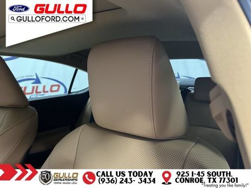 Used 2022 Lexus ES 350 w/ Premium Package FWD image 17
