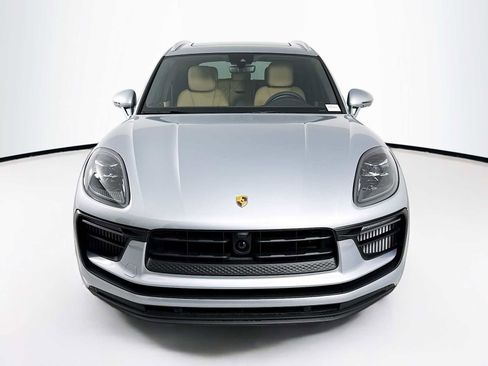 New 2025 Porsche Macan S image 6