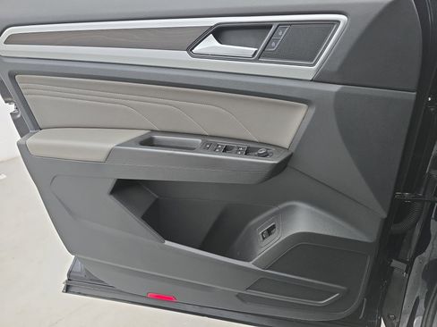 Certified 2023 Volkswagen Atlas SE image 28