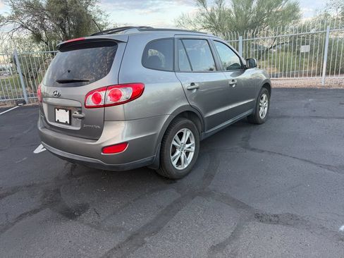 Used 2011 Hyundai Santa Fe SE FWD image 6