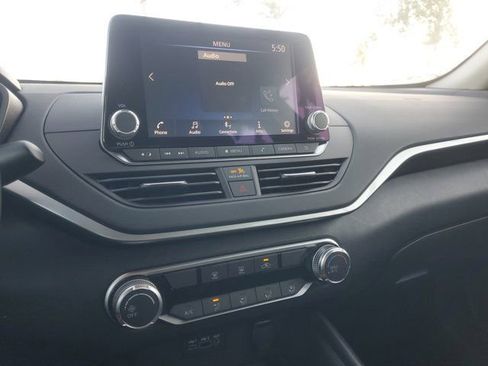 Used 2025 Nissan Altima 2.5 S image 24