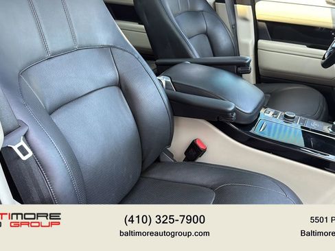 Used 2019 Land Rover Range Rover Supercharged image 32