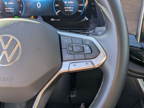 Used 2024 Volkswagen Atlas SE image 20