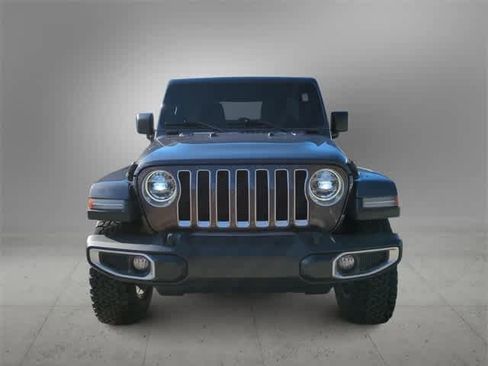 Used 2019 Jeep Wrangler Unlimited Sahara image 3