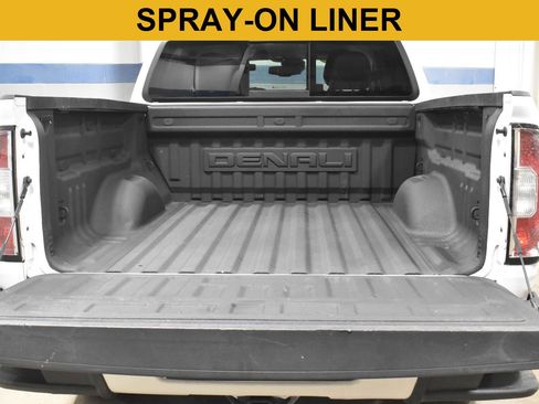 Used 2022 GMC Canyon Denali image 5