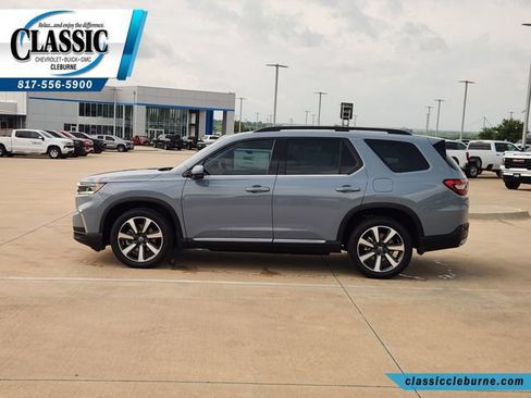 Used 2023 Honda Pilot Elite image 7