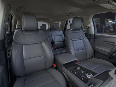 New 2025 Ford Explorer Active w/ Active Comfort Package image 11