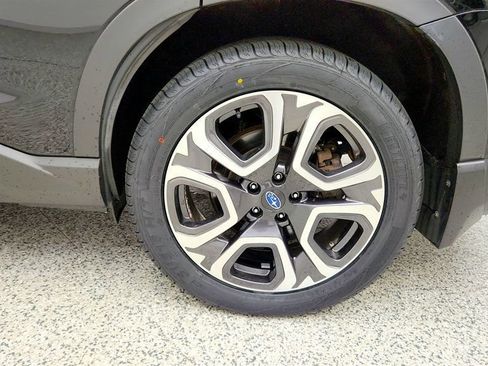 Used 2023 Subaru Ascent Touring AWD/4WD image 9