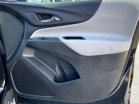 Used 2024 Chevrolet Equinox LS w/ LS Convenience Package image 12