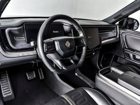 Used 2024 Rivian R1S Adventure AWD/4WD image 16