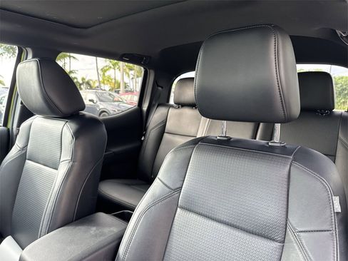 Used 2023 Toyota Tacoma TRD Sport image 42